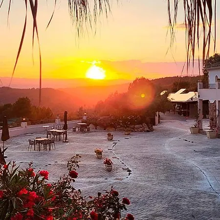 Masia De Matuta Lodge