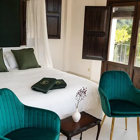 Masia De Matuta Lodge *